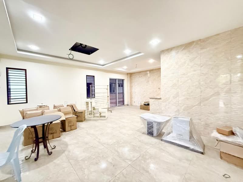 Rumah Berkembar untuk Dijual di Desa Kenanga (Semenyih) - BILYA ARIFF - Living Room - PropertyGuru.com.my