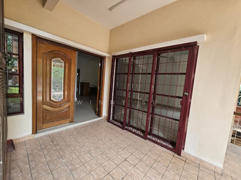 2-storey Terraced House for Sale in Bukit Jelutong (Shah Alam) - Winny Su - Entrance - PropertyGuru.com.my