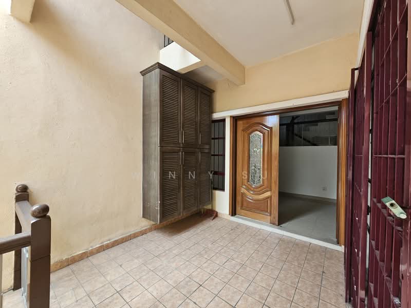 2-storey Terraced House for Sale in Bukit Jelutong (Shah Alam) - Winny Su - Entrance - PropertyGuru.com.my