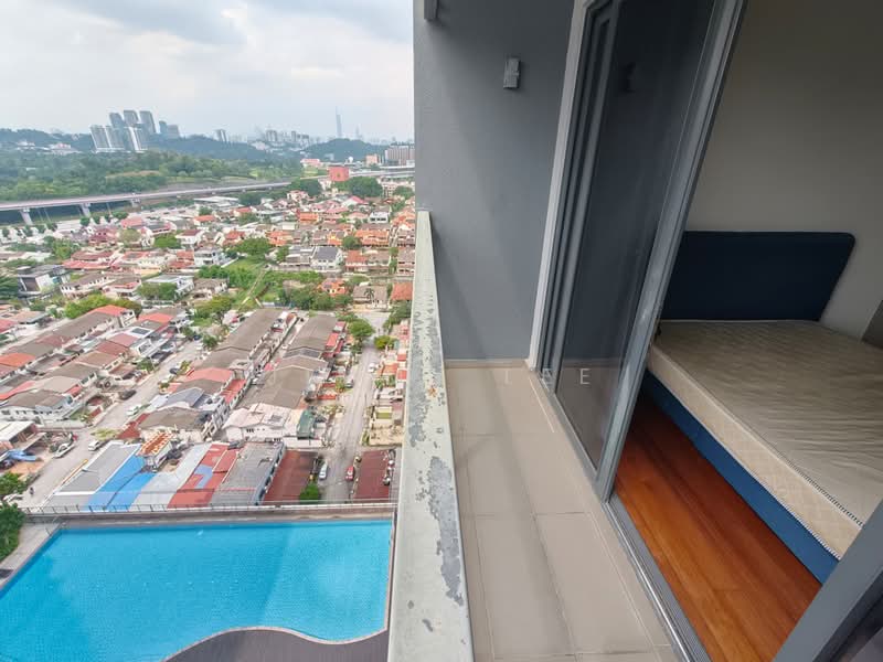 Servis Apartment untuk Dijual di Seventeen Mall & Residences (Biji Living) - Jimmy Lee - Balcony - PropertyGuru.com.my