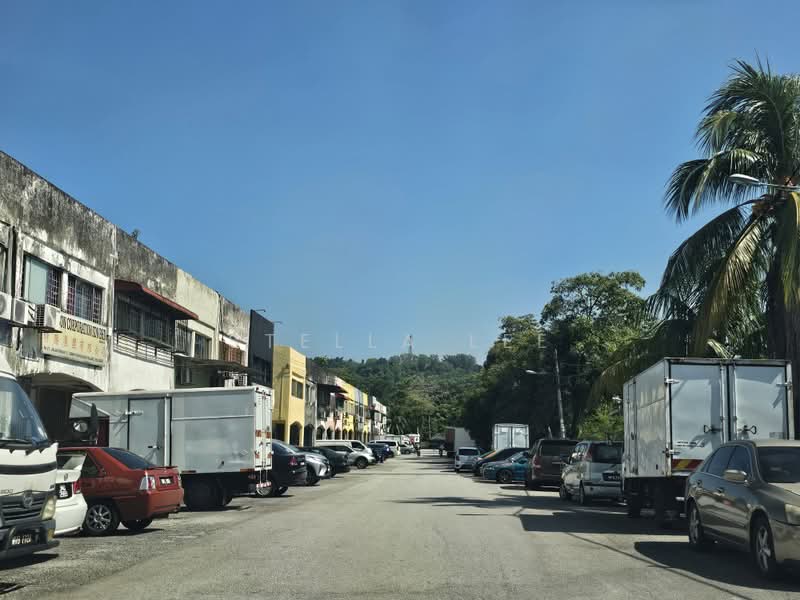 Shop for Sale in Taman Rakan Cheras (Cheras) - Stella Lee - Exterior - PropertyGuru.com.my