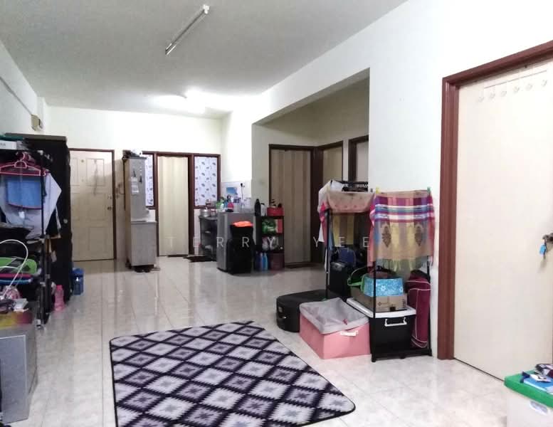 Pangsapuri untuk Dijual di Pandan Court - Terry Yee - Living Room - PropertyGuru.com.my