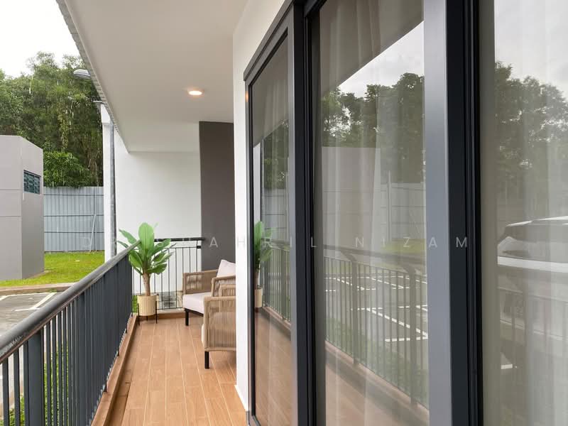 Kondominium untuk Dijual di Bayu Timur Residences - Dr Shahril Nizam - Balcony - PropertyGuru.com.my