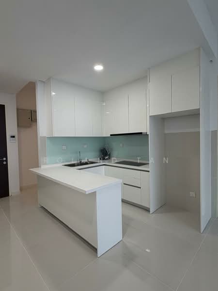 Service Residence for Sale at Met 1 Residences - Roland Tan - Kitchen - PropertyGuru.com.my