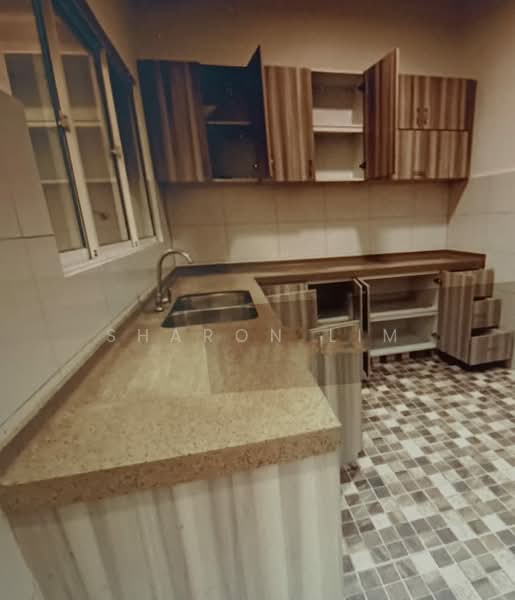 2-storey Terraced House for Rent in Putra Heights (Subang Jaya) - Sharon Lim - Kitchen - PropertyGuru.com.my