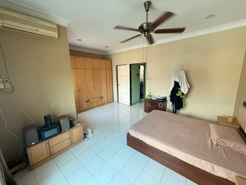 Rumah Teres 2 Tingkat untuk Dijual di Taman Sri Wani (Ipoh) - Ainsley Thong - Bedroom - PropertyGuru.com.my