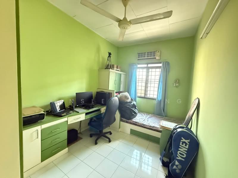 Rumah Teres 2 Tingkat untuk Dijual di Taman Sri Wani (Ipoh) - Ainsley Thong - Bedroom - PropertyGuru.com.my