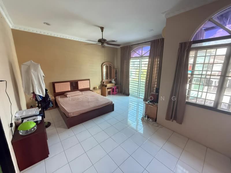 Rumah Teres 2 Tingkat untuk Dijual di Taman Sri Wani (Ipoh) - Ainsley Thong - Bedroom - PropertyGuru.com.my