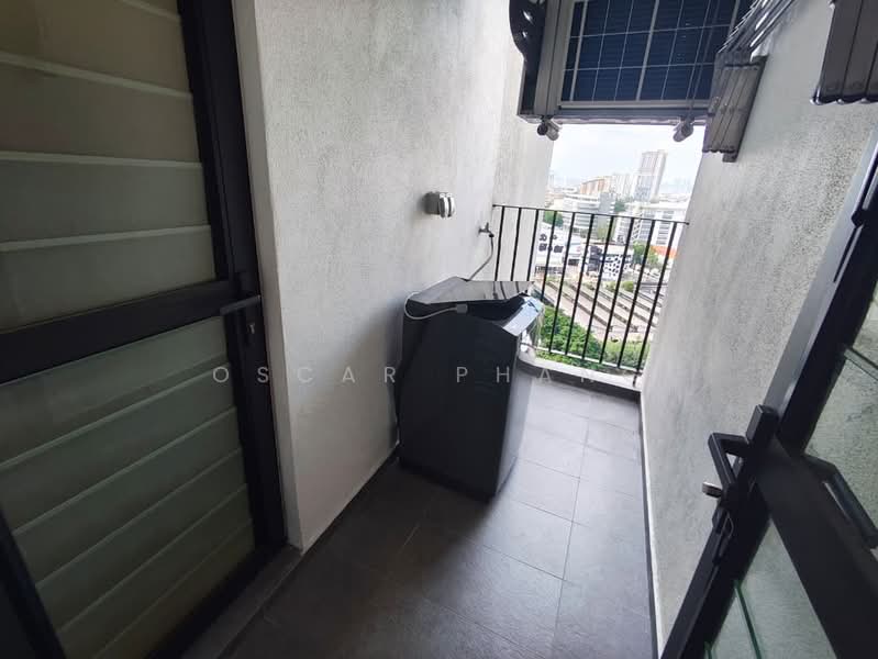 Servis Apartment untuk Disewa di Atwater : Service Residences - Oscar Phang - Balcony - PropertyGuru.com.my