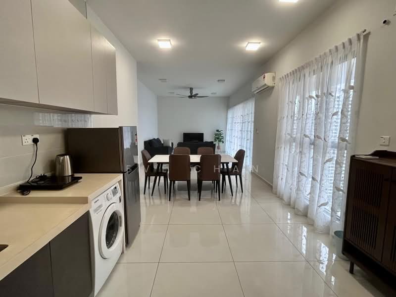Kondominium untuk Disewa di Royal Strand @ Country Garden Danga Bay - Eve Chan - Kitchen - PropertyGuru.com.my