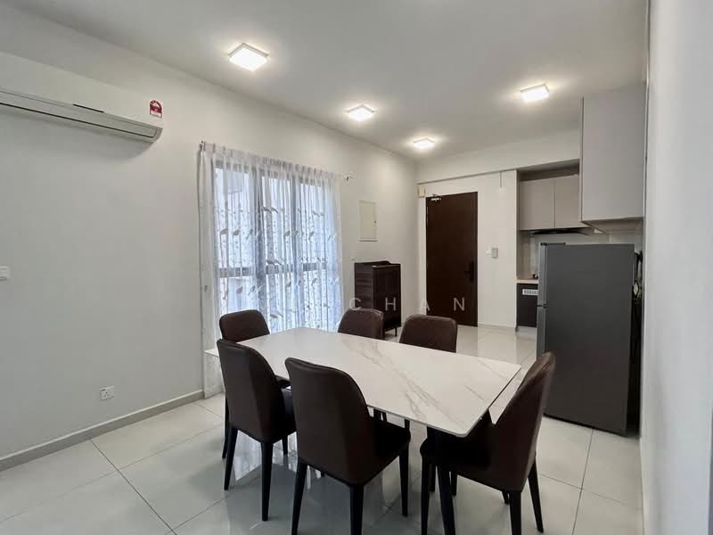 Kondominium untuk Disewa di Royal Strand @ Country Garden Danga Bay - Eve Chan - Dining Room - PropertyGuru.com.my