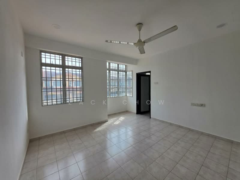 Rumah Teres 2 Tingkat untuk Dijual di Taman Austin Perdana (Tebrau) - Zack Chow - Living Room - PropertyGuru.com.my