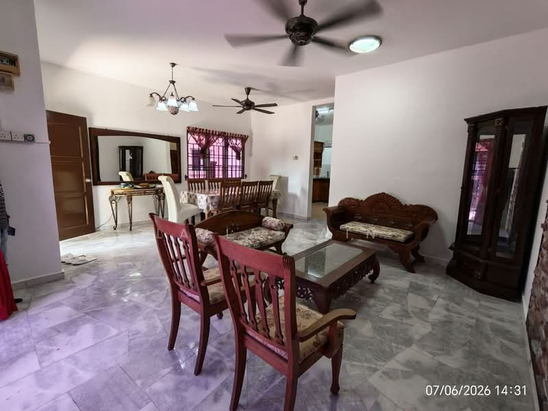 Semi-Detached House for Sale in Saujana Utama 2 (Ijok) - Laila Zain - Living Room - PropertyGuru.com.my