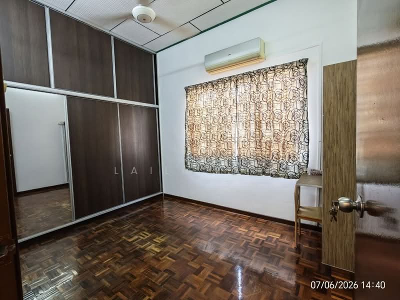 Semi-Detached House for Sale in Saujana Utama 2 (Ijok) - Laila Zain - Bedroom - PropertyGuru.com.my