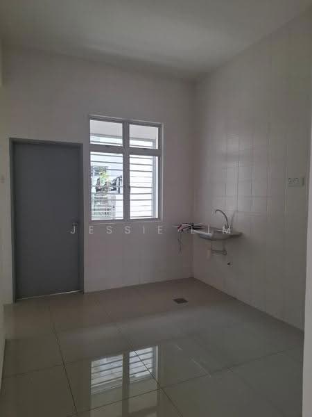 Semi-Detached House for Sale in Bandar Saujana Putra (Tanjong Duabelas) - Jessie Lim - PropertyGuru.com.my