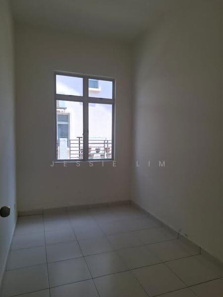 Semi-Detached House for Sale in Bandar Saujana Putra (Tanjong Duabelas) - Jessie Lim - PropertyGuru.com.my