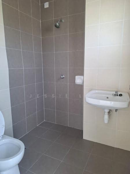 Semi-Detached House for Sale in Bandar Saujana Putra (Tanjong Duabelas) - Jessie Lim - PropertyGuru.com.my