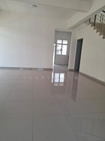 Semi-Detached House for Sale in Bandar Saujana Putra (Tanjong Duabelas) - Jessie Lim - PropertyGuru.com.my