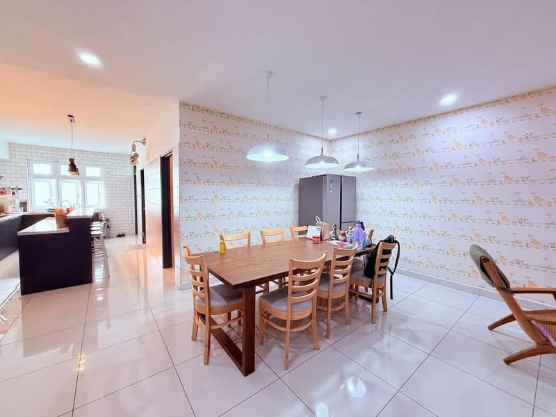 Rumah Teres 2-Tingkat untuk Dijual di Bandar Dato Onn (Tebrau) - William Tay - Dining Room - PropertyGuru.com.my