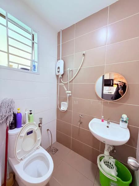 Rumah Teres 2-Tingkat untuk Dijual di Bandar Dato Onn (Tebrau) - William Tay - Bathroom - PropertyGuru.com.my