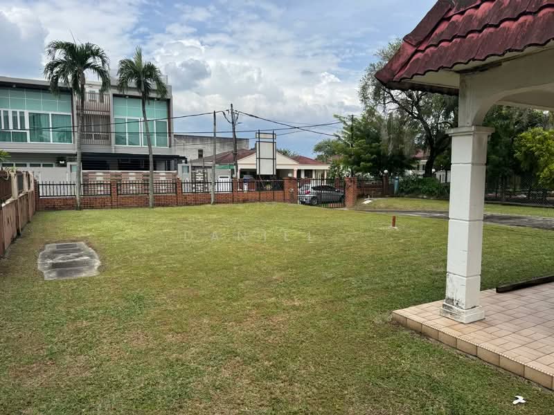 Bungalow for Sale in Kelana Jaya (Petaling Jaya) - DANIEL . - Exterior - PropertyGuru.com.my