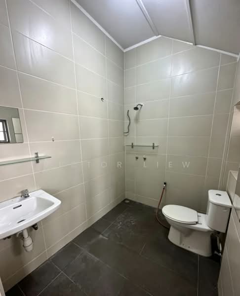 Rumah Teres 2 Tingkat untuk Dijual di Seksyen 7 (Kota Damansara) - Victor Liew - Bathroom - PropertyGuru.com.my