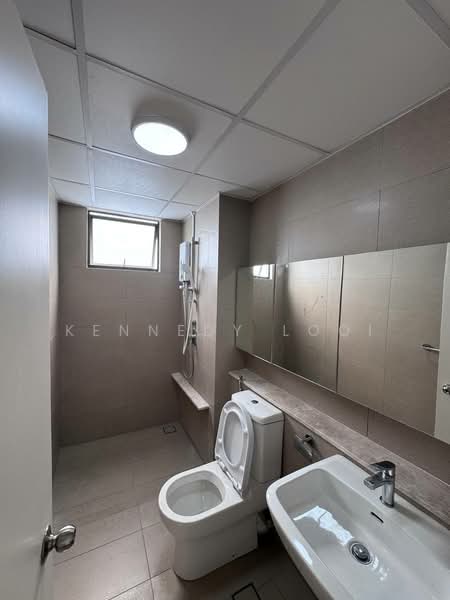 Kondominium untuk Disewa di The WaterEdge (Pinggiran Air) - Kennedy Looi - Bathroom - PropertyGuru.com.my