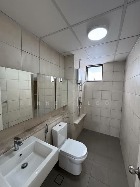 Kondominium untuk Disewa di The WaterEdge (Pinggiran Air) - Kennedy Looi - Bathroom - PropertyGuru.com.my
