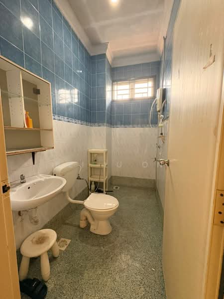 Rumah Teres untuk Dijual di Taman Nusa Damai (Pasir Gudang) - Pei Lu On - Bathroom - PropertyGuru.com.my