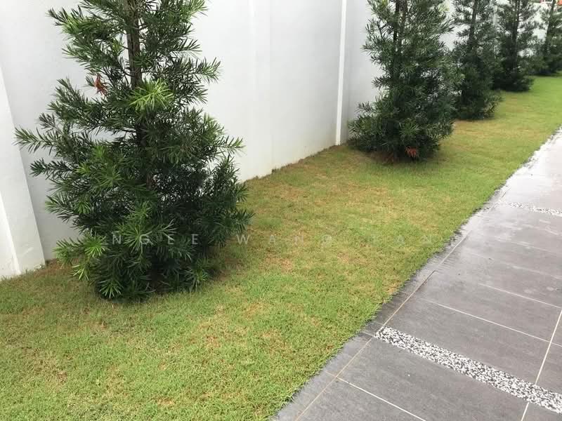 Bungalow for Rent in Taman Satu Krubong (Krubong) - Ngee Wang Tan - Garden - PropertyGuru.com.my