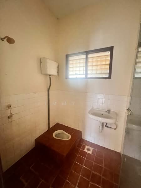1-storey Terraced House for Rent in Taman Cheras Perdana (Cheras) - Jimmy Ng - Bathroom - PropertyGuru.com.my