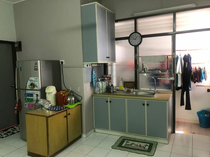 Apartment for Sale at Taman Bukit Dumbar - Jeff Ooi - Kitchen - PropertyGuru.com.my