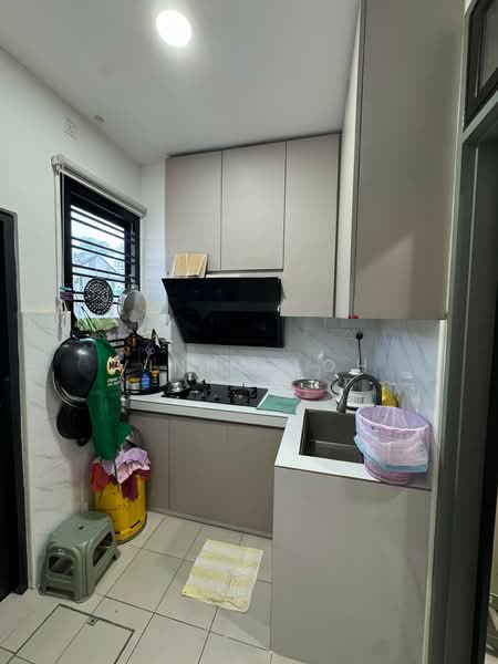 Service Residence for Sale at R&F Princess Cove Phase 1 - Vinna Loh - Kitchen - PropertyGuru.com.my