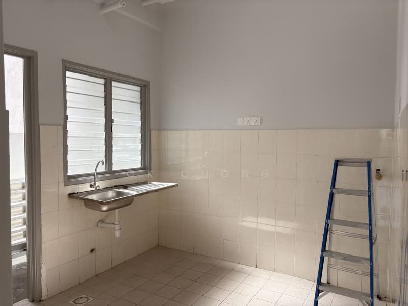 Pangsapuri untuk Disewa di Jalil Damai Apartments - CK Chong - Kitchen - PropertyGuru.com.my