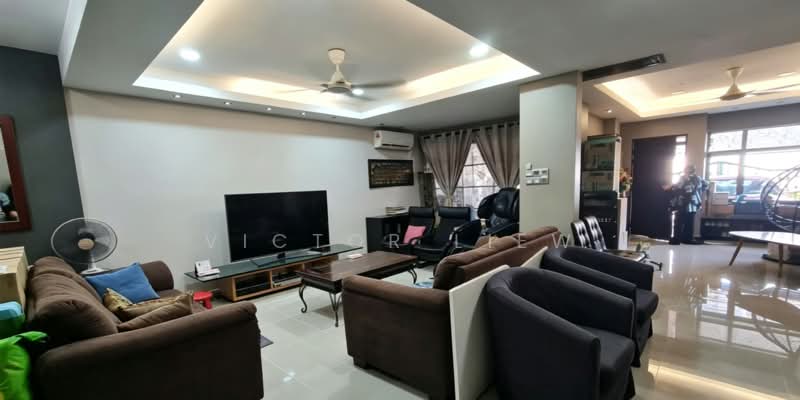Rumah Teres 2 Tingkat untuk Dijual di Seksyen 8 (Kota Damansara) - Victor Liew - Living Room - PropertyGuru.com.my