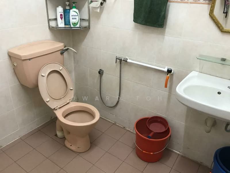 Rumah Teres 1 Tingkat untuk Disewa di Taman Kepong (Kepong) - Edward Toh - Bathroom - PropertyGuru.com.my