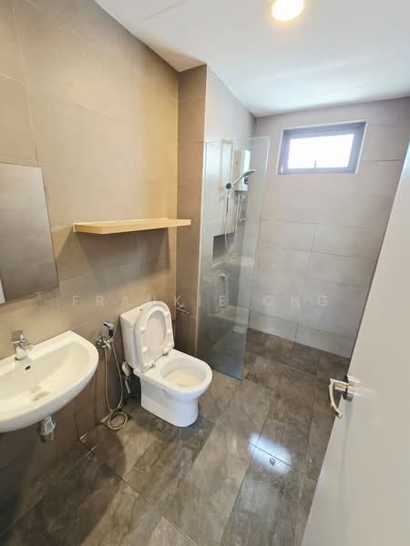 Servis Apartment untuk Disewa di Akasa - Frankie Ong - Bathroom - PropertyGuru.com.my