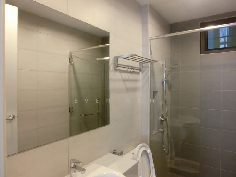 Condominium for Rent at The LIGHT COLLECTION I - Even Goh - Common Bathroom - PropertyGuru.com.my