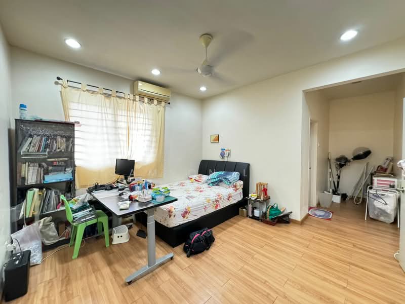 2-storey Terraced House for Sale in Kota Emerald (Rawang) - Samson Lee - Bedroom - PropertyGuru.com.my