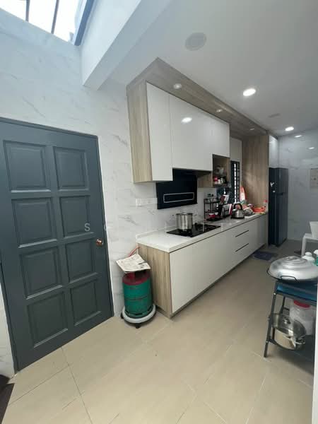 Terraced House for Sale in Bandar Tasik Senangin (Lenggeng) - Scarlett Wong - Kitchen - PropertyGuru.com.my