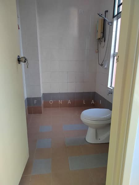 Rumah Teres 2.5 Tingkat untuk Dijual di Aman Larkin (Johor Bahru) - Fiona Lai - Bathroom - PropertyGuru.com.my