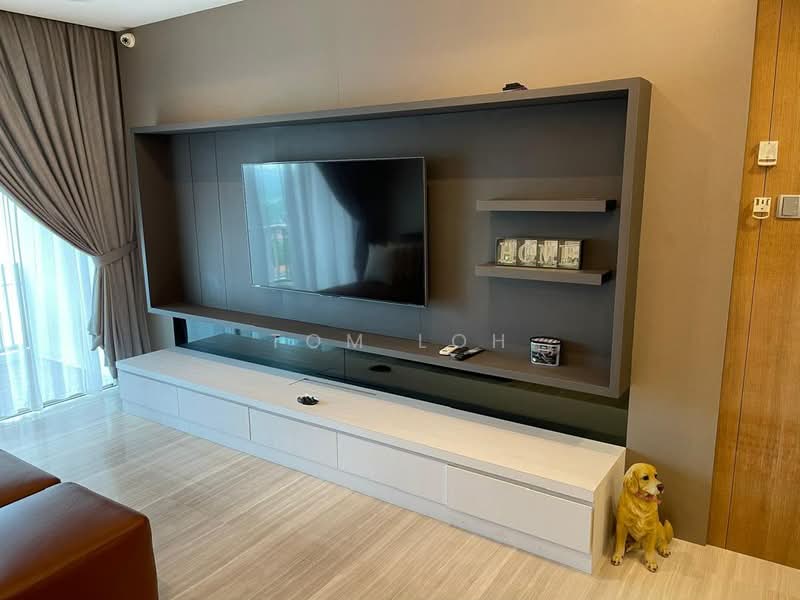 Pangsapuri untuk Disewa di Molek Pine 4 - Tom Loh - Living Room - PropertyGuru.com.my