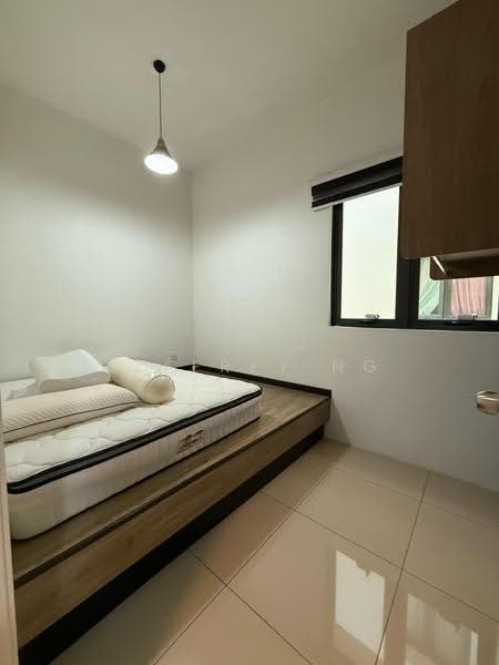 Kediaman Servis untuk Disewa di Mahkota Impian - Jeffrey Ng - Bedroom - PropertyGuru.com.my
