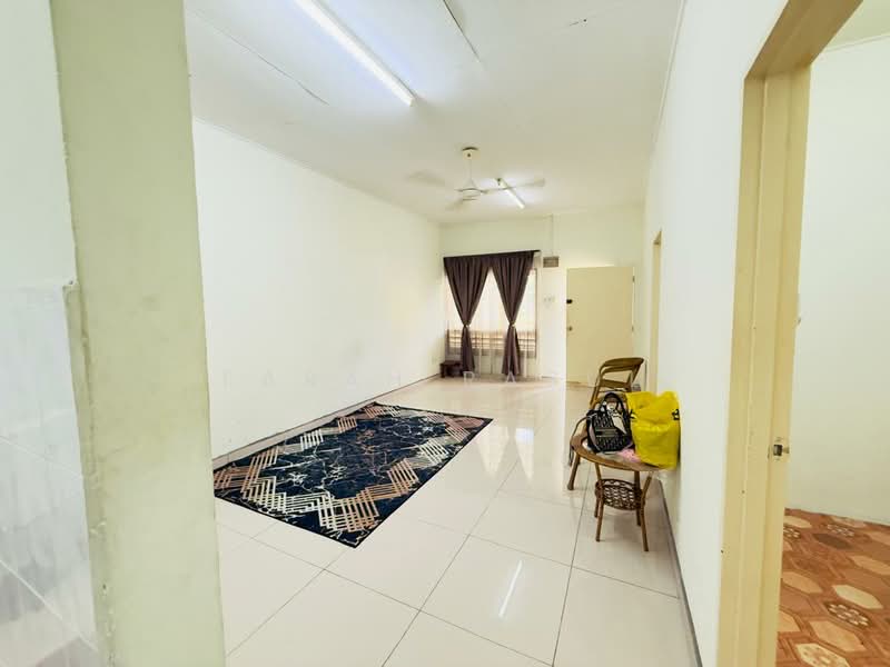 Rumah Teres 1 Tingkat untuk Dijual di Seremban 2 (Negeri Sembilan) - Farah Rasul - Living Room - PropertyGuru.com.my