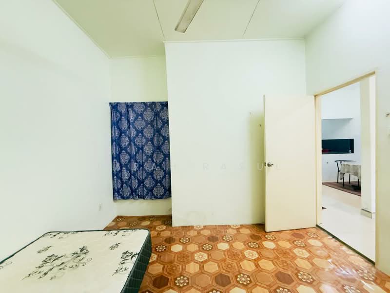Rumah Teres 1 Tingkat untuk Dijual di Seremban 2 (Negeri Sembilan) - Farah Rasul - Bedroom - PropertyGuru.com.my