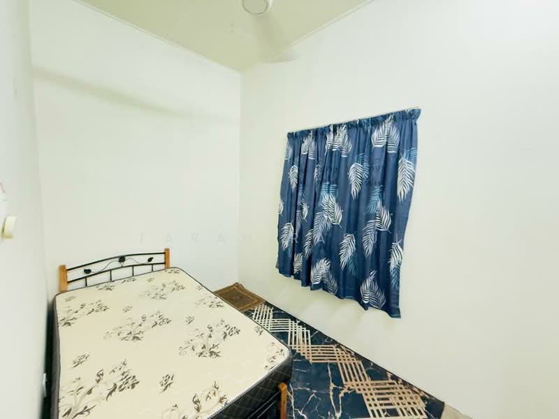 Rumah Teres 1 Tingkat untuk Dijual di Seremban 2 (Negeri Sembilan) - Farah Rasul - Bedroom - PropertyGuru.com.my