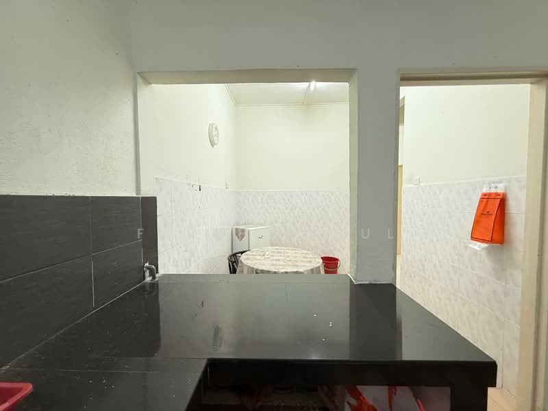 Rumah Teres 1 Tingkat untuk Dijual di Seremban 2 (Negeri Sembilan) - Farah Rasul - Kitchen - PropertyGuru.com.my