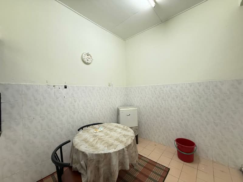 Rumah Teres 1 Tingkat untuk Dijual di Seremban 2 (Negeri Sembilan) - Farah Rasul - Kitchen - PropertyGuru.com.my