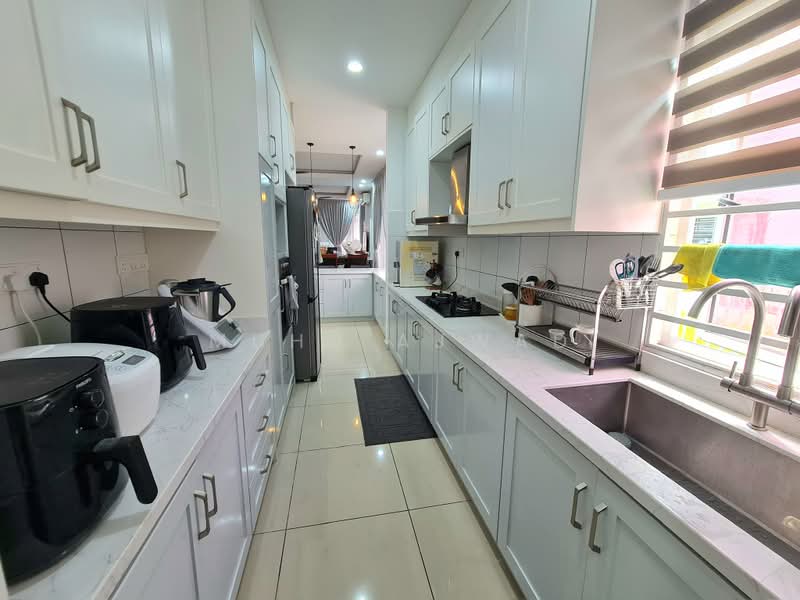 2-storey Terraced House for Sale in Bandar Rimbayu (Telok Panglima Garang) - Muhd Ajwad - Kitchen - PropertyGuru.com.my