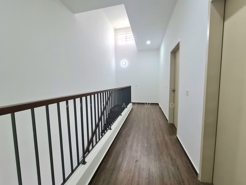 2-storey Terraced House for Sale in Bandar Rimbayu (Telok Panglima Garang) - Muhd Ajwad - Corridor - PropertyGuru.com.my
